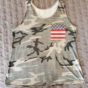 Super soft! Camo tank top with pocket detail